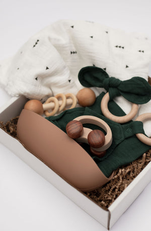 
                  
                    7 piece baby gift box
                  
                