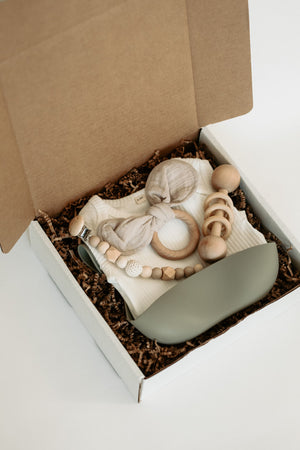 
                  
                    Neutral Medium Gift Box
                  
                