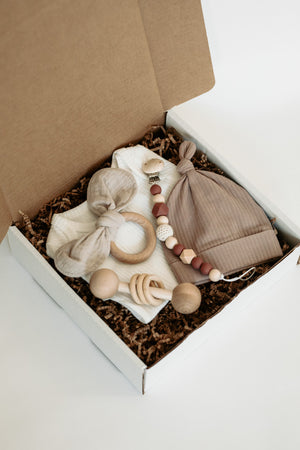 
                  
                    Girl's Medium Gift Box
                  
                