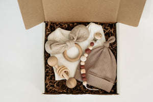 
                  
                    Girl's Medium Gift Box
                  
                